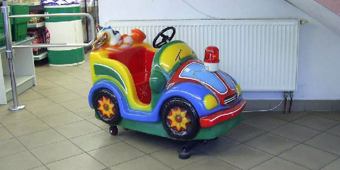 hojdacie stoličky predajné automaty hračky a vybavenie pre deti Poľsko